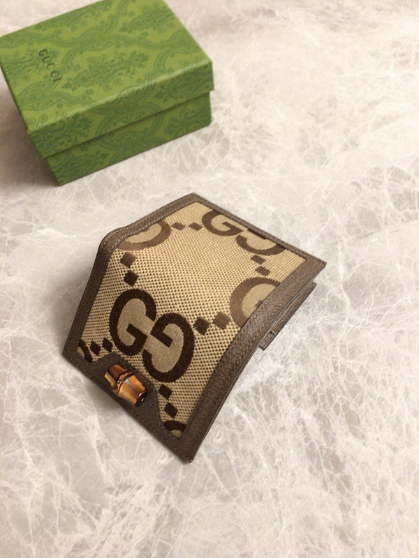 グッチ財布 レプリカ角部分ディテール